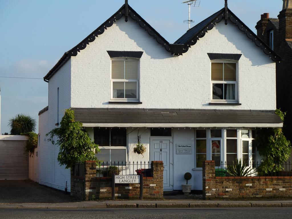 The White House Guest House Slough Exterior foto